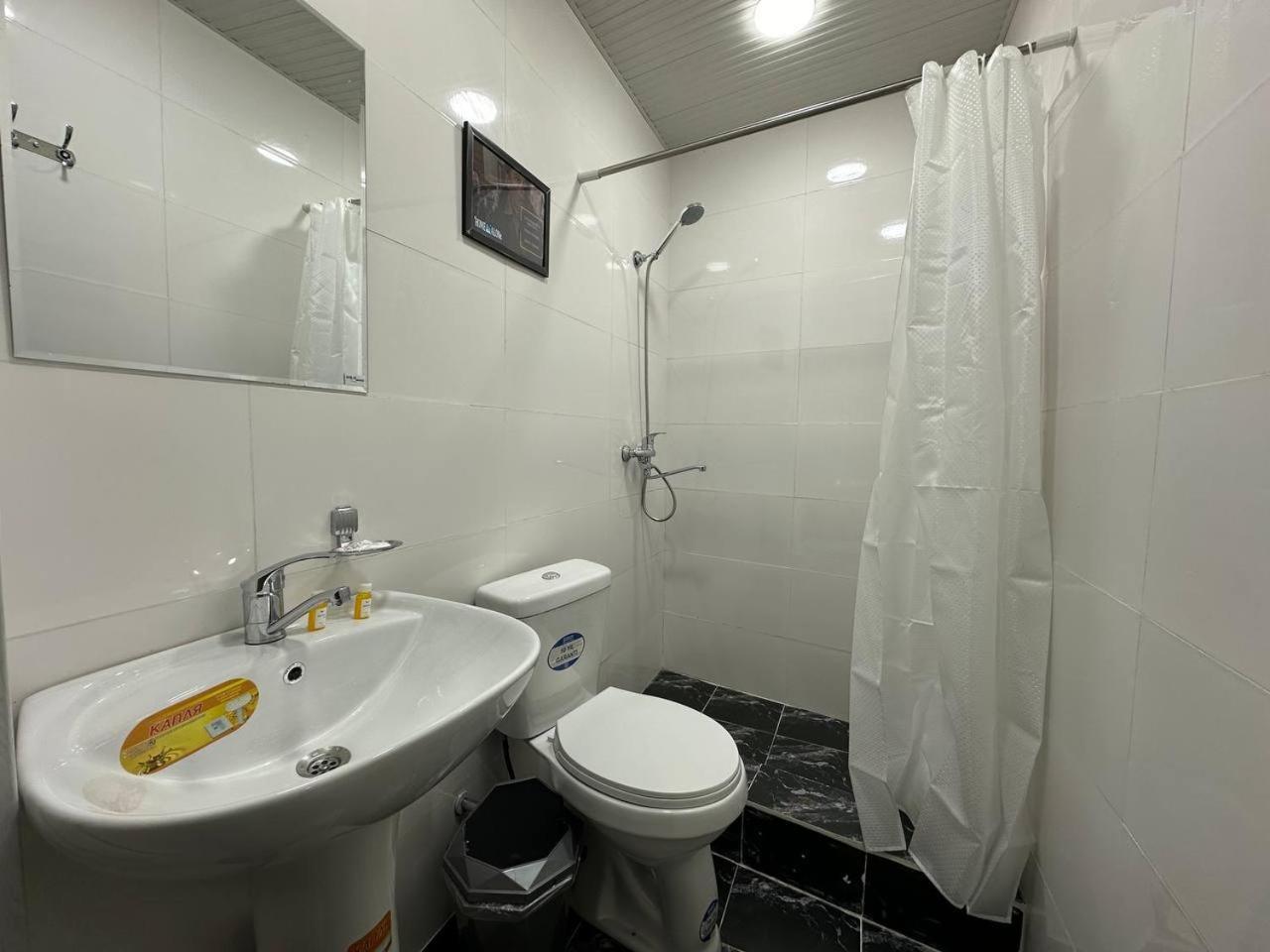Home Alone Hotel طشقند المظهر الخارجي الصورة